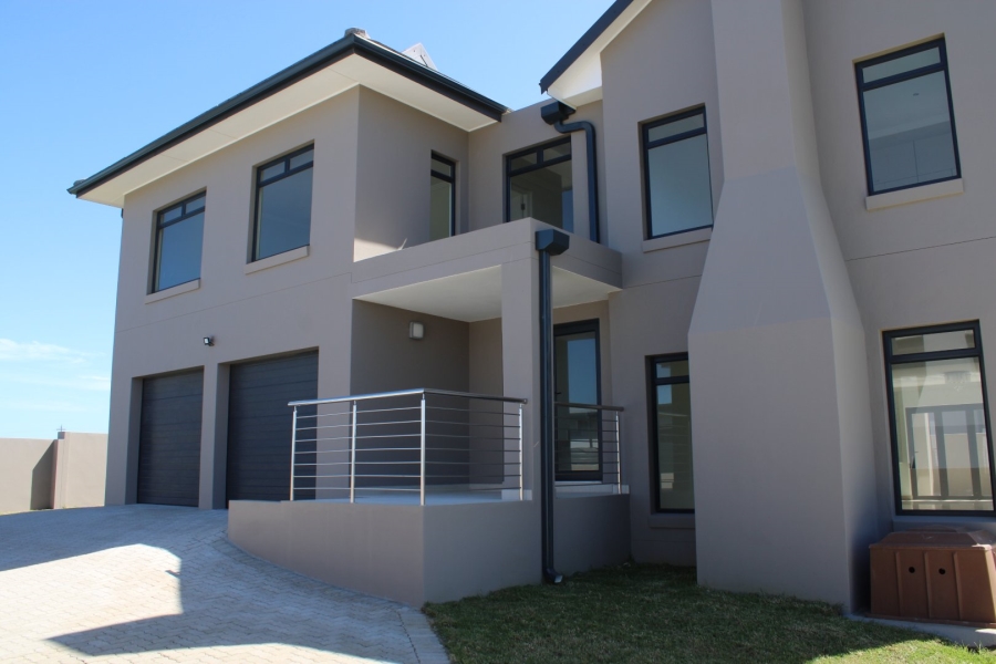4 Bedroom Property for Sale in Kidds Beach Eastern Cape
